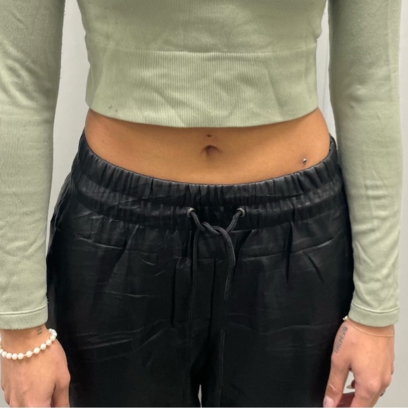 🖤✨ Dynamite Faux Leather Pants - NWT 🖤✨ - Picture 9 of 13